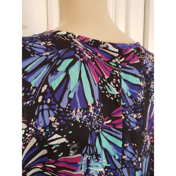 NWT| ELLE {FLORAL BUTTERFLY BATWING TOP} - Picture 8 of 9